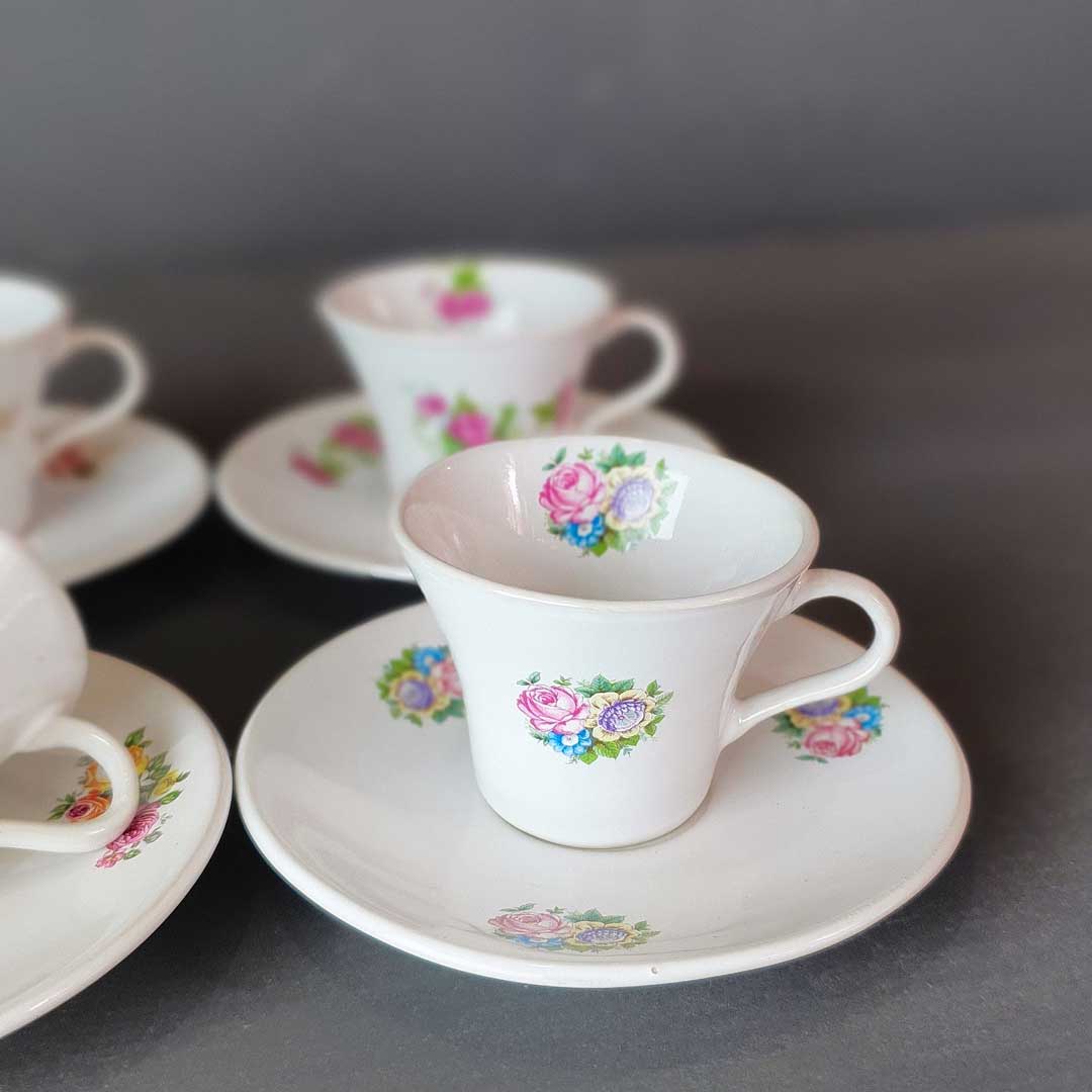 سرویس فنجان و نعلبکی قهوه خوری چینی گلدار